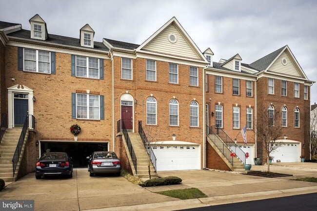 25859 Kirkwood Square in Chantilly, VA - Building Photo - Building Photo