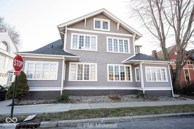 property at 1661 N Talbott St