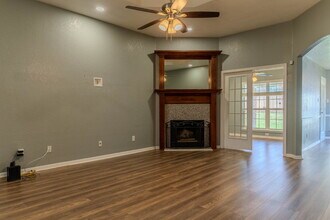 4101 Whispering Oak Dr in Killeen, TX - Building Photo - Building Photo