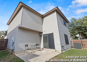 8910 Kenton Briar in San Antonio, TX - Building Photo - Building Photo