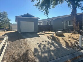 12282 Green Mountain St in Reno, NV - Building Photo - Building Photo