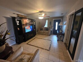17 W Chavez St in Edinburg, TX - Building Photo - Building Photo