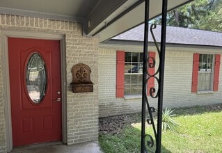 1405 Fish Hatchery Rd in Huntsville, TX - Building Photo - Building Photo