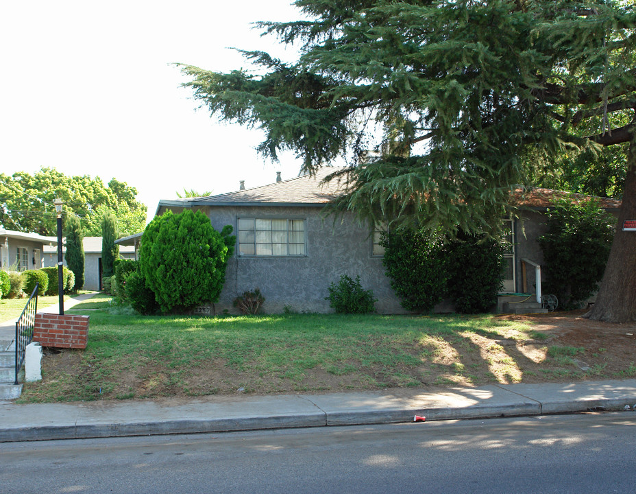 3257 E Normal Ave in Fresno, CA - Building Photo