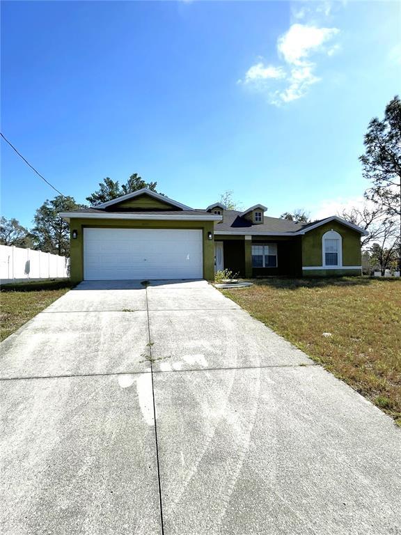 2222 Champlain Ave in Spring Hill, FL - Building Photo - Building Photo