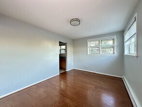 8644 Skokie Blvd in Skokie, IL - Building Photo - Building Photo