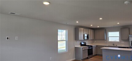 325 Wilson Crk Dr in Glen Allen, VA - Building Photo - Building Photo