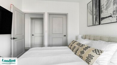 2005 Brook Rd, Unit 2-406 in Richmond, VA - Building Photo - Building Photo