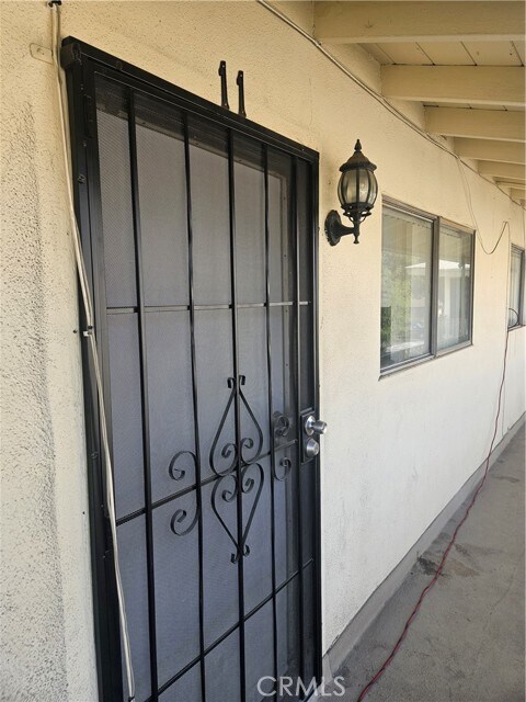 530 N San Gabriel Ave in Azusa, CA - Building Photo