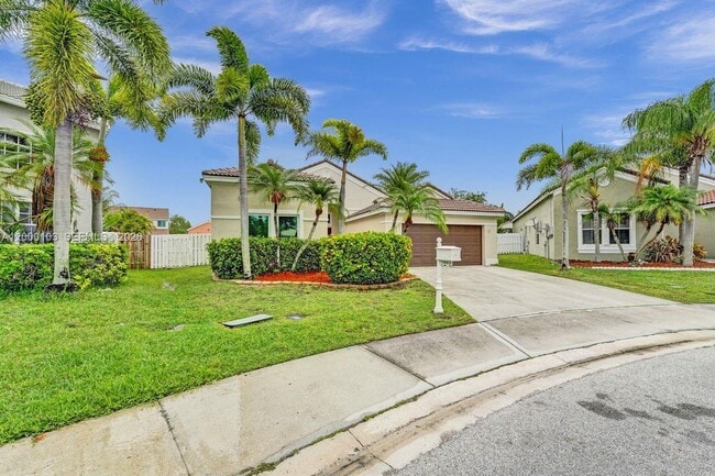 1063 Cedar Falls Dr in Weston, FL - Building Photo - Building Photo