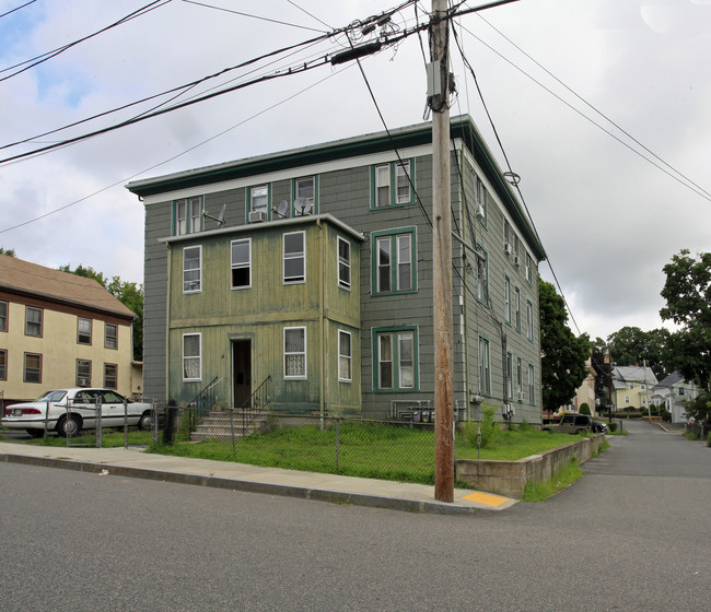 48-50 Jefferson St in Milford, MA - Foto de edificio - Building Photo