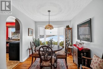 3633 Revelstoke Dr in Ottawa, ON - Building Photo - Building Photo