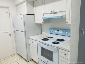 1631 NW 27th Ave in Fort Lauderdale, FL - Building Photo - Building Photo