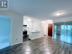 1055 Bay St. in Toronto, ON - Building Photo - Building Photo