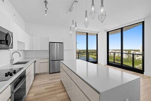 101 Diplomat Pkwy, Unit 901 in Hallandale Beach, FL - Building Photo