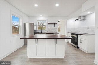 537 E Duncan Ave in Alexandria, VA - Building Photo - Building Photo