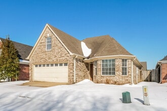 9882 Wynngate Dr in Olive Branch, MS - Building Photo - Building Photo