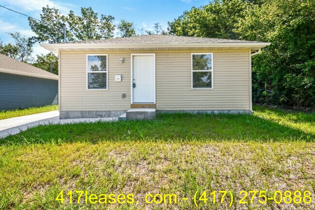 property at 2320 N Taylor Ave