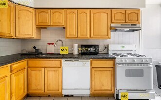 10 Strathmore Rd, Unit 3 in Brookline, MA - Building Photo