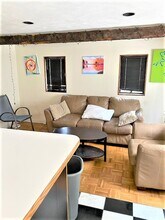 61 6th St, Unit 1 in Cambridge, MA - Building Photo - Building Photo