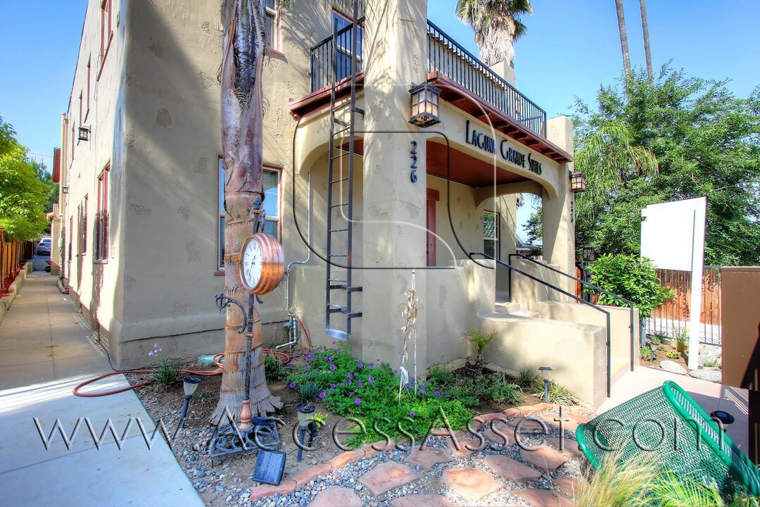 226 E Peck St-Unit -1 in Lake Elsinore, CA - Building Photo