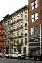 431 W 54th St in New York, NY - Building Photo - Building Photo