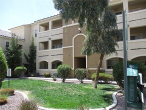 8777 W Maule Ave in Las Vegas, NV - Building Photo - Building Photo