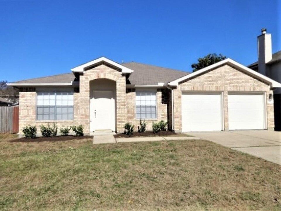 17602 Coventry Oaks Dr in Houston, TX - Building Photo