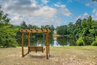 Huckleberry Hill Apartments in Columbus, GA - Building Photo - Building Photo
