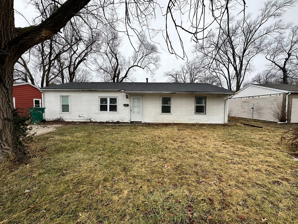 1921 Taylor Ave in Springfield, IL - Building Photo