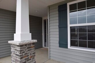 15028 Whitaker Dr in Fort Wayne, IN - Building Photo - Building Photo