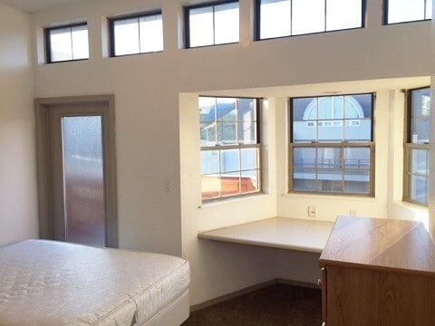 1002SEC in Champaign, IL - Building Photo - Interior Photo
