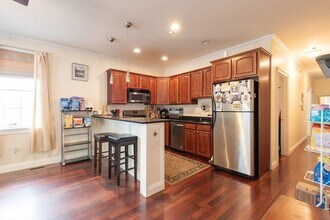 34-36 H Street Unit 1L in Boston, MA - Building Photo - Building Photo