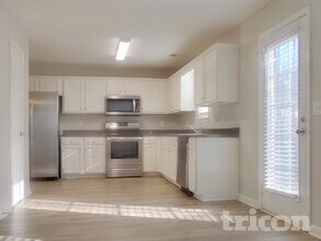 613 Amberwood Dr in Villa Rica, GA - Building Photo - Building Photo