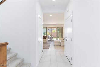 836 Carlon Hls Ave in Las Vegas, NV - Building Photo - Building Photo