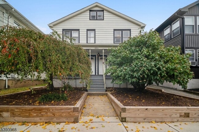 21 Central Ave in Montclair, NJ - Building Photo - Building Photo