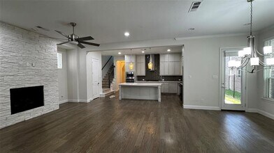 6824 Royal View Dr in McKinney, TX - Building Photo - Building Photo
