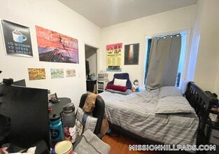 93A Hillside St in Boston, MA - Building Photo - Building Photo