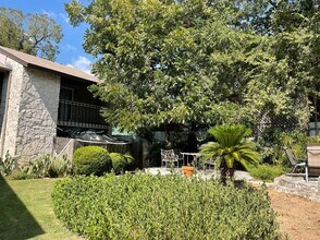 2410 Enfield Rd in Austin, TX - Building Photo - Building Photo