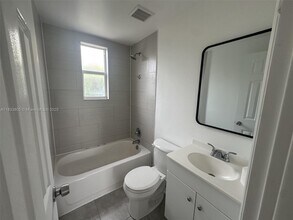540 NW 7th St in Miami, FL - Building Photo - Building Photo