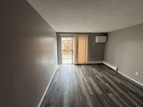 13444 Euclid Ave, Unit 13444  315 in East Cleveland, OH - Building Photo - Building Photo