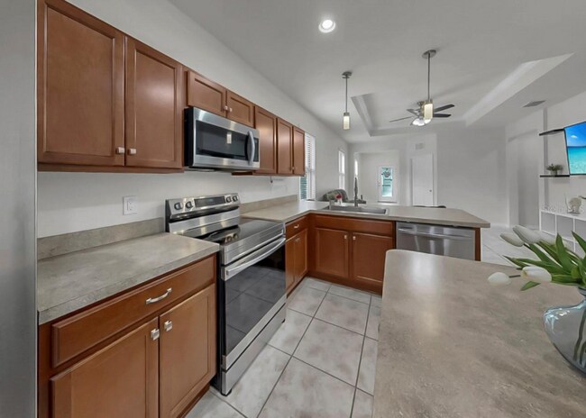 5926 Sweet Birch Dr in Riverview, FL - Foto de edificio - Building Photo