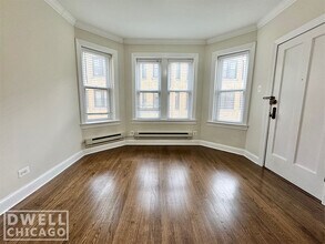 3825 N Greenview Ave, Unit S in Chicago, IL - Foto de edificio - Building Photo