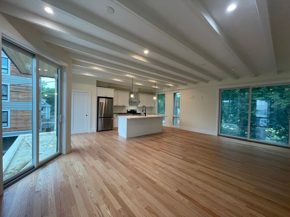 60 Cameron St, Unit 2 in Brookline, MA - Building Photo