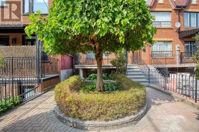 122 Lisgar St in Toronto, ON - Building Photo - Building Photo