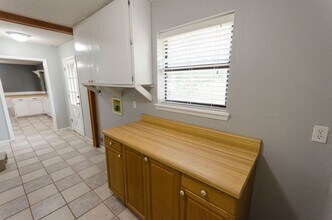 122 Loch Lomond Rd in San Angelo, TX - Building Photo - Building Photo