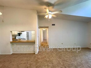 1344 Pine Ridge Cir E in Tarpon Springs, FL - Building Photo - Building Photo