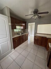 145 NE 191st St in Miami, FL - Building Photo - Building Photo
