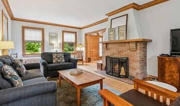 820 N Oak Park Ave in Oak Park, IL - Building Photo - Building Photo