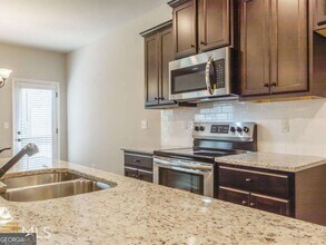 1074 Mcconaughy Ct in Mcdonough, GA - Building Photo - Building Photo